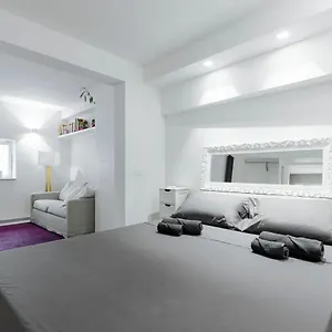 Pantheon Experience Apartment