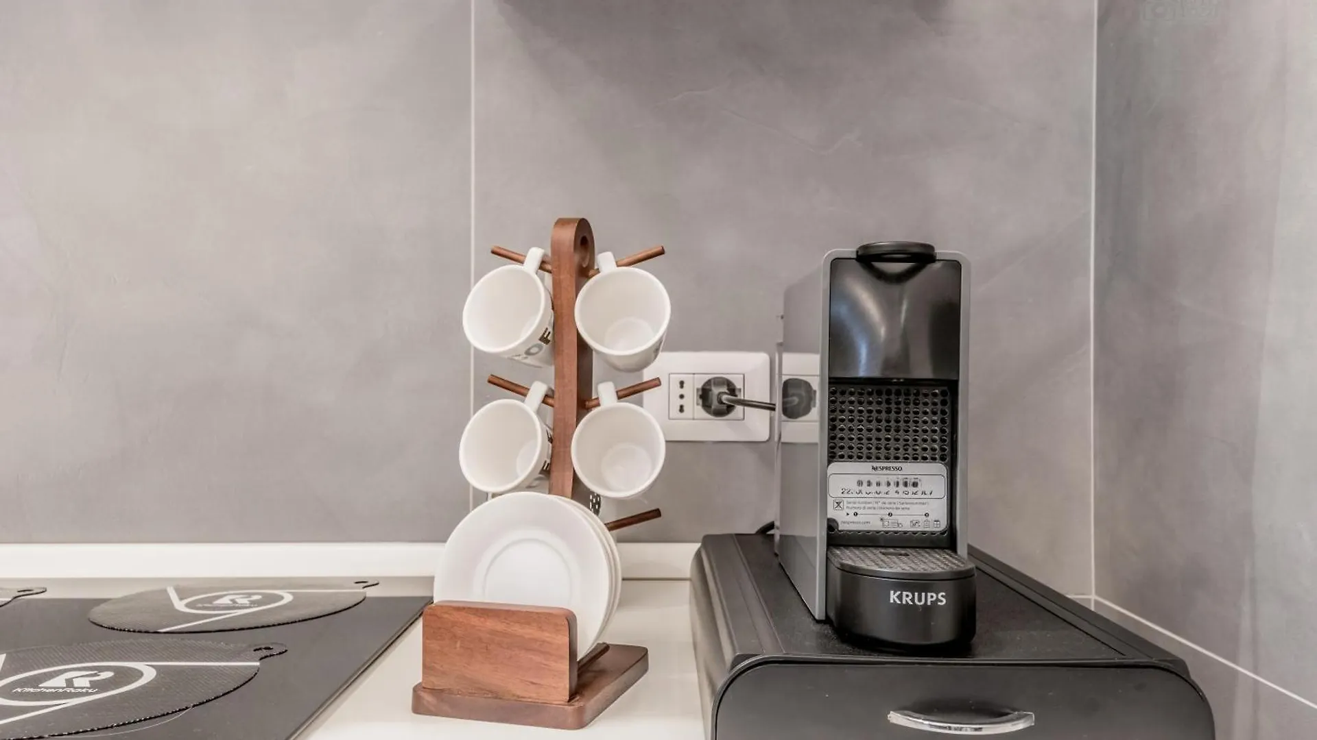 Ferienwohnung Loungefloor Metro A Netflix & Wi-Fi Rom Italien